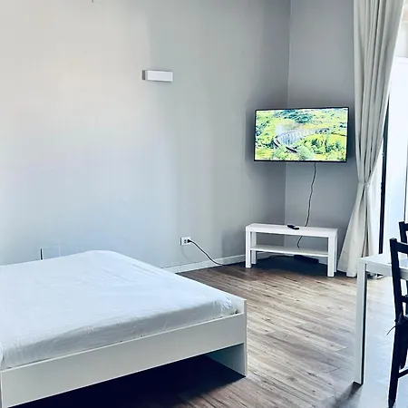 Station Apartment
